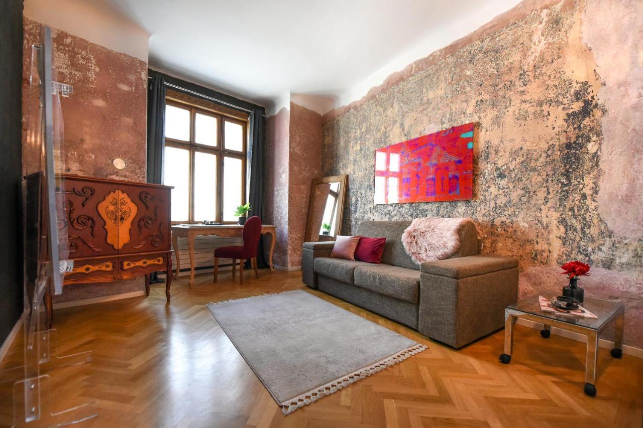 Brancovenian Elegance & Modern Comfort - Stunning 3br Near Cismigiu Appartamento Bucarest